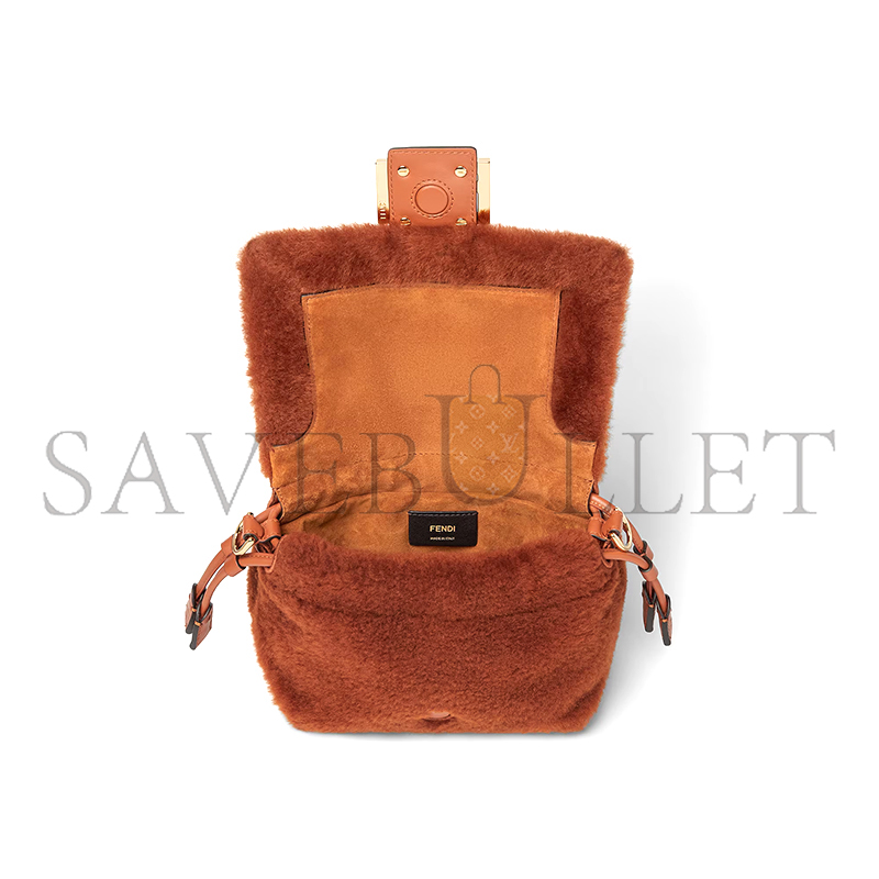 FENDI MAMMA BAGUETTE SMALL 8BS105AYCUF1C6J (16*13*10cm)